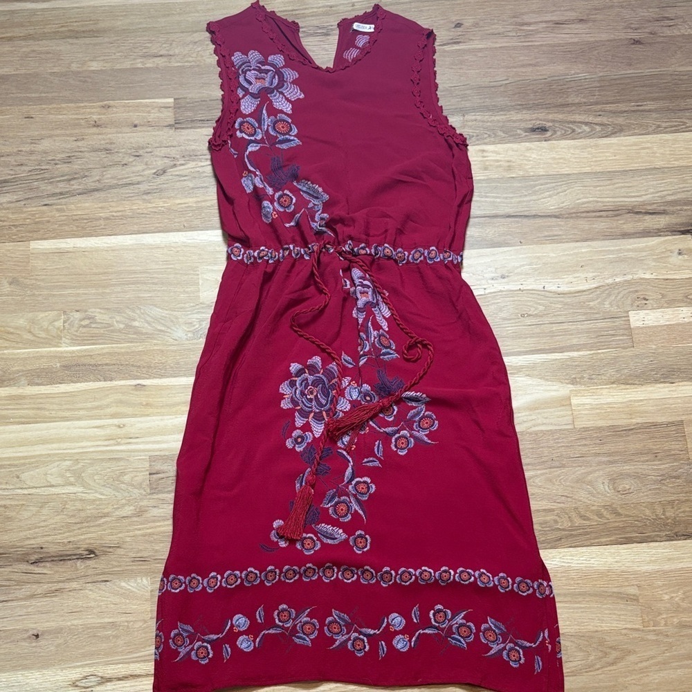 Chelsea & Violet Sleeveless Red Floral Faux Embroidered Midi Dress M